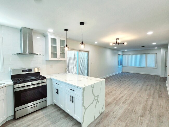 Building Photo - 4804 Del Amo Blvd