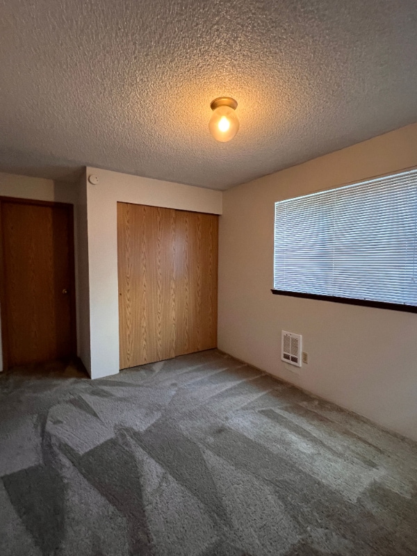 Building Photo - 10522 Lake City Way NE