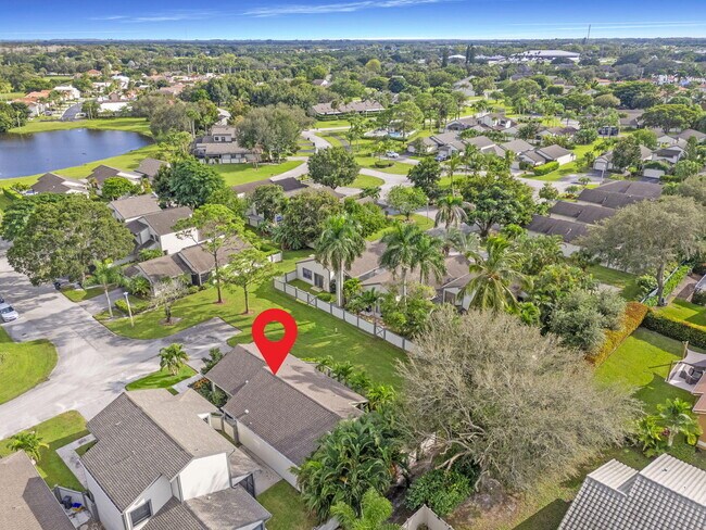 Building Photo - 2474 Bedford Mews Dr