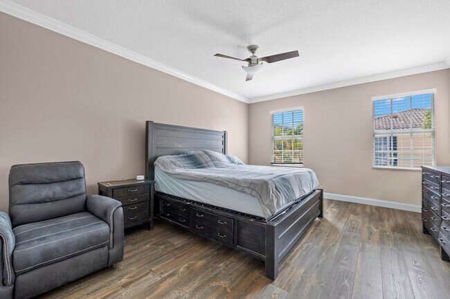 Building Photo - 2058 Tarpon Lake Way
