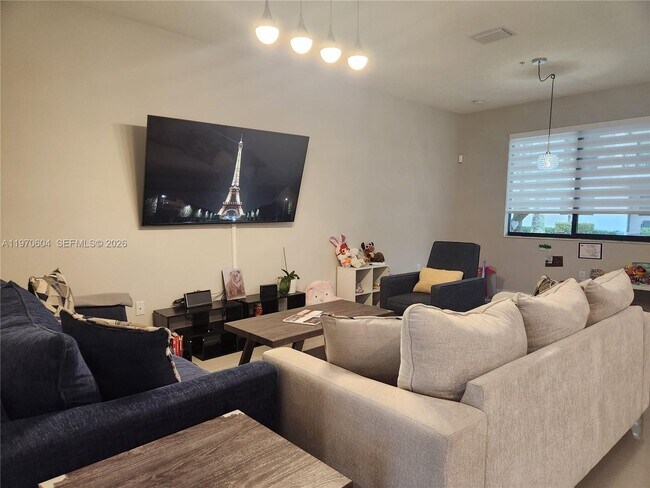 Building Photo - 4745 NW 84th Ct