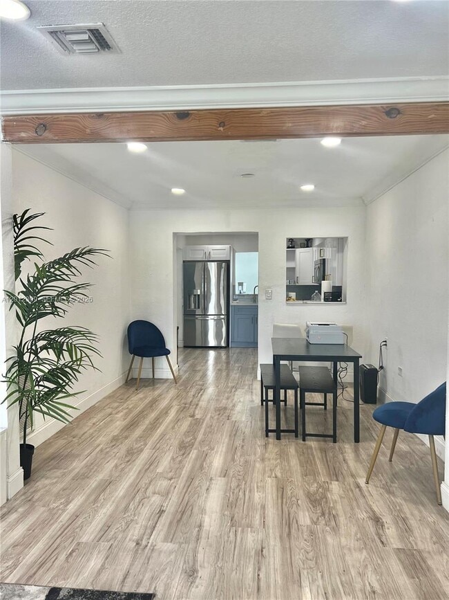 Building Photo - 12040 N Miami Ave