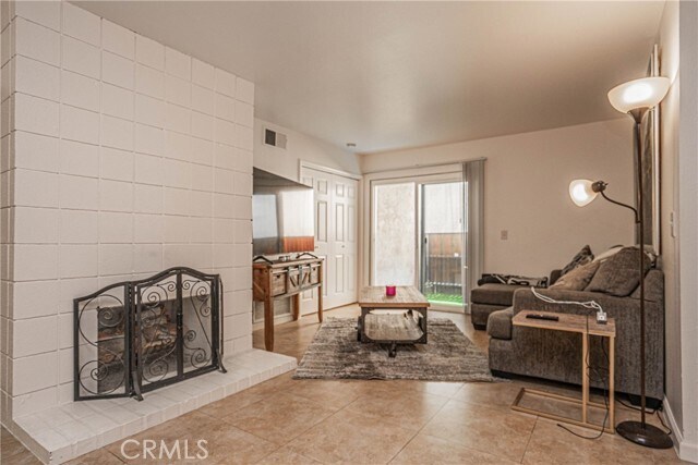 Building Photo - 23611 Golden Springs Dr
