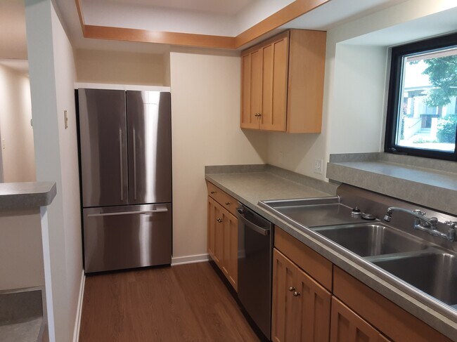New stainless steel appliances - 3501 Strawberry Loop