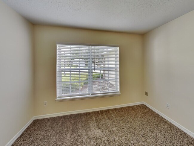 Building Photo - 3024 Andover Ct