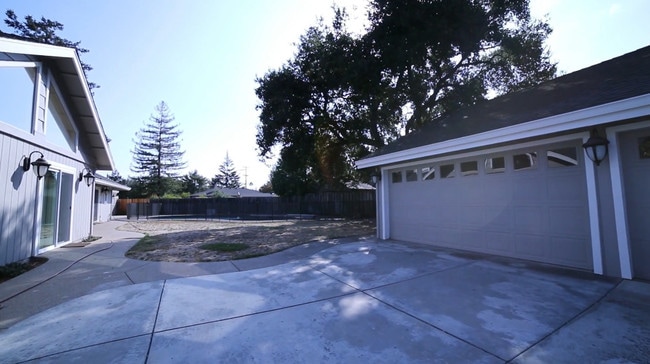 Building Photo - 14690 Wyrick Ave