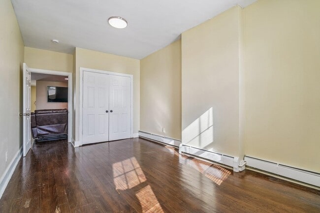 Building Photo - 101 1/2 Ocean Ave