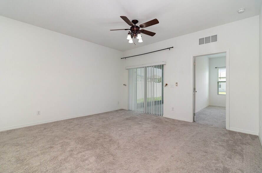 Building Photo - 5876 Bovine Dr