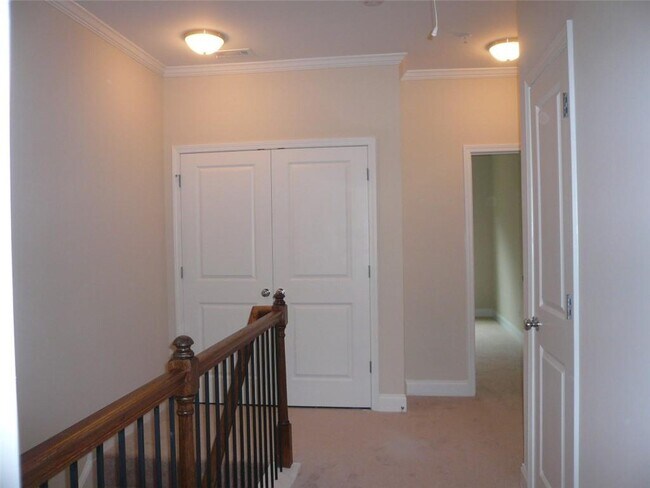 Building Photo - 2417 Tenor Ln