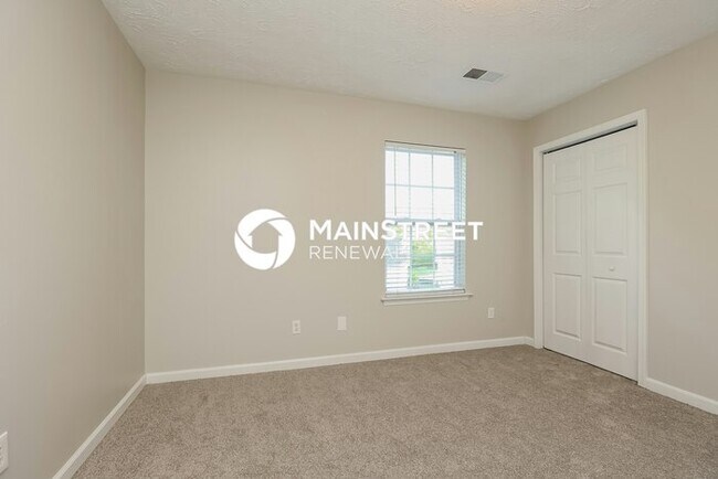 Building Photo - 3 Bedroom Pet-Friendly Home in MADISON, TN...