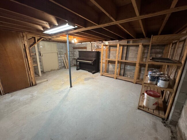 Building Photo - Upgraded 3 Bedroom Home with Garage and Basement