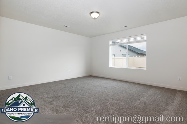 Building Photo - 7642 E Lightfoot St