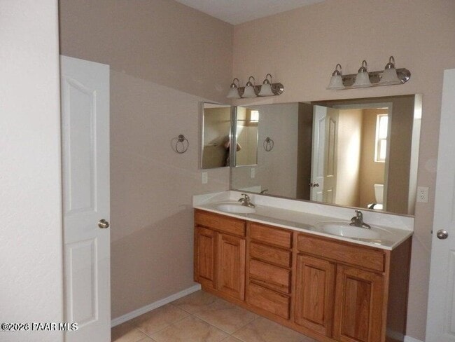 Building Photo - 6573 Farmstead Rd