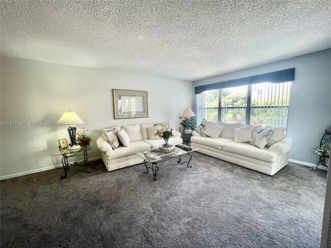 Building Photo - 2309 S Cypress Bend Dr