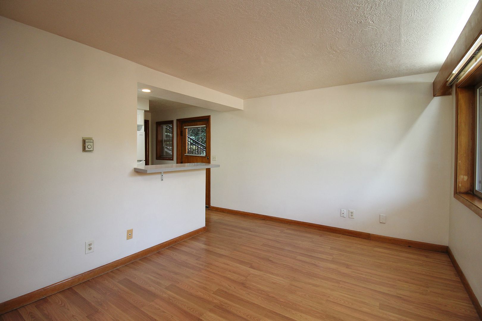 Building Photo - 3200-3236 SW Marigold St