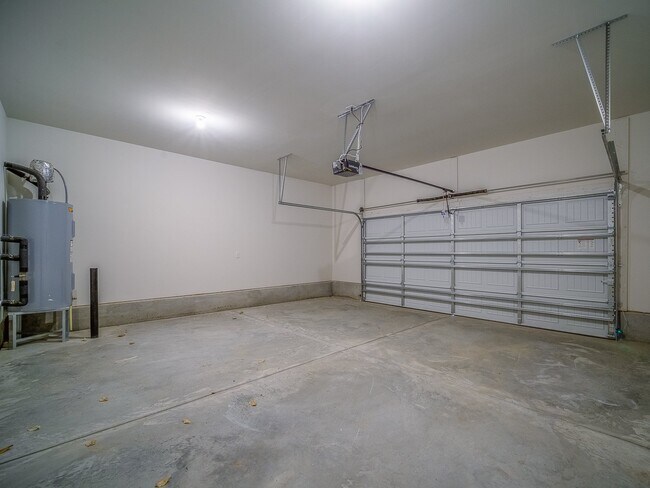 Building Photo - 515 Nixon Rd