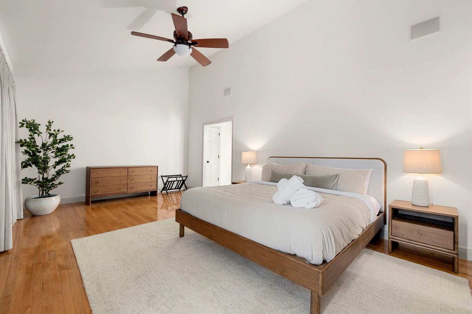 Building Photo - 515 NW D St