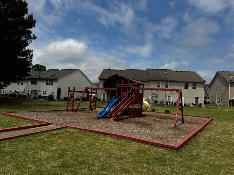 Building Photo - 4614 Beacon Ridge Ln