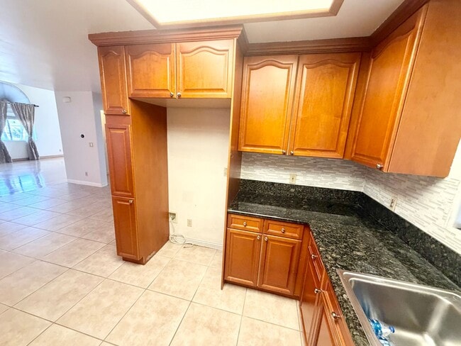 Building Photo - Spacious Modern Home with EV Charger, Solar & Gated 3-Car Garage