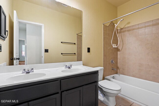 Building Photo - 14685 Holsteiner Ct