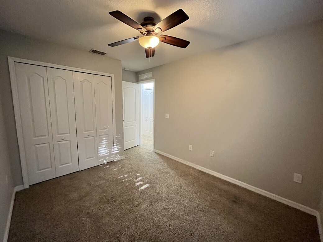Building Photo - 8265 Halls Hammock Ct