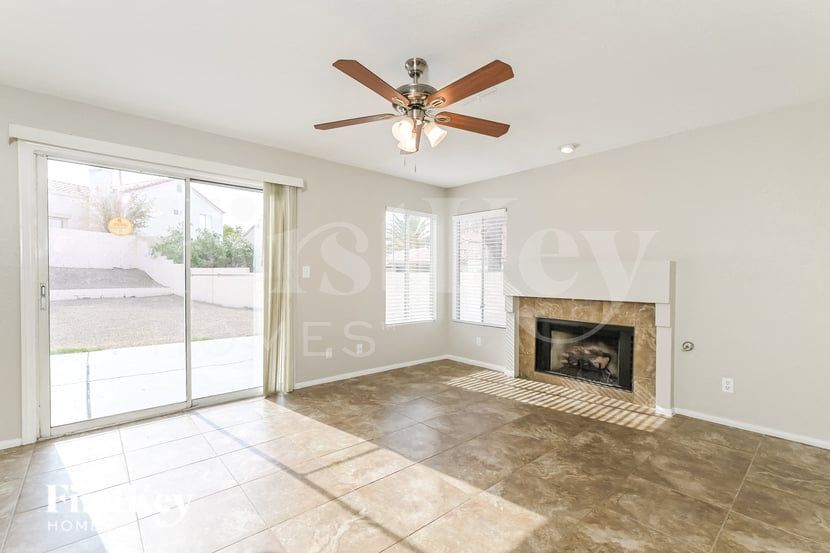 Building Photo - 1711 Toltec Cir