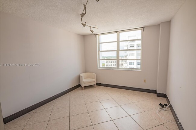 Building Photo - 2750 NE 183rd St
