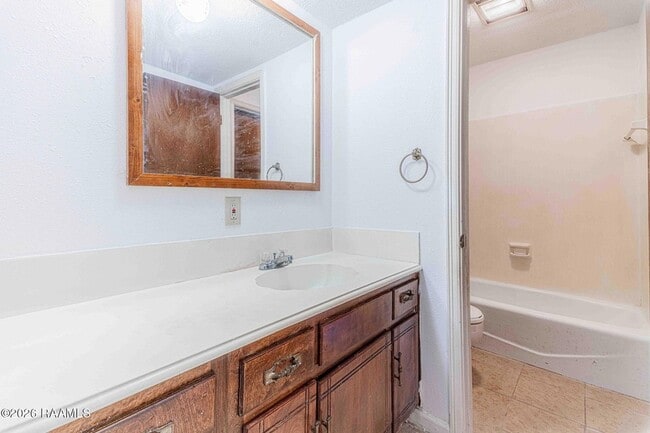 Building Photo - 222 Winsor Dr