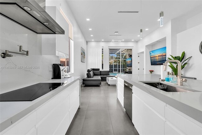 Building Photo - 5851 NW 125th Terrace