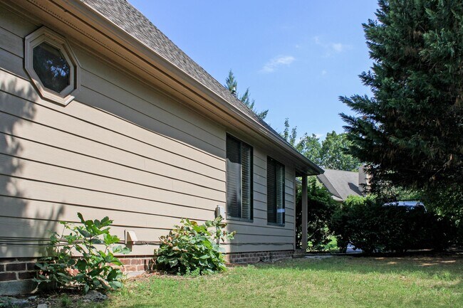 Building Photo - 42 Waterwheel Dr