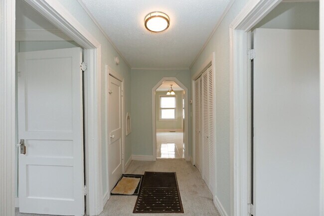 Building Photo - Renovated East Nashville Home | 3BR + Washer/Dryer + Off-Street Parking