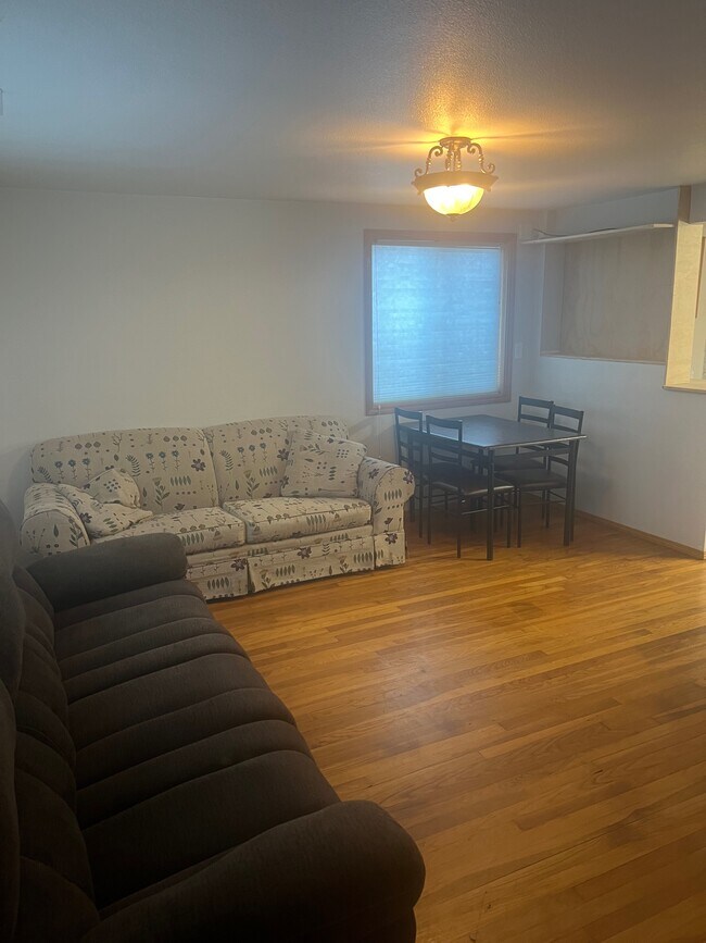 LIVING ROOM - 3753 S 170th St