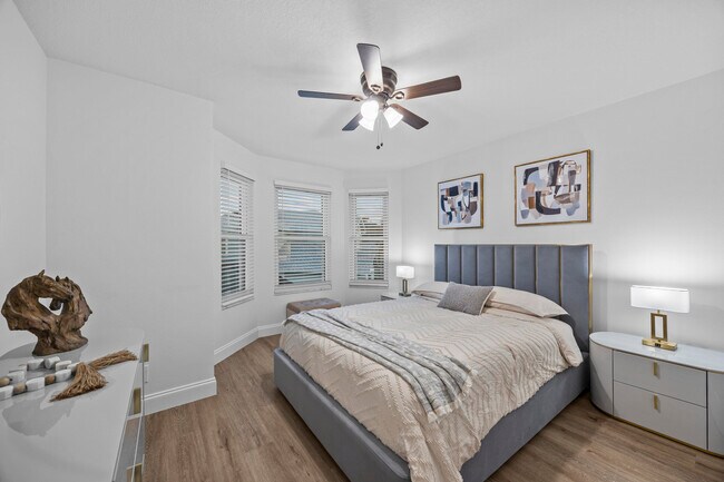 Building Photo - 2400 Seaford Dr