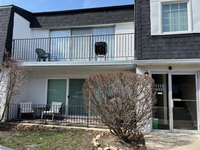 Building Photo - 2 bedroom in Naperville IL 60563