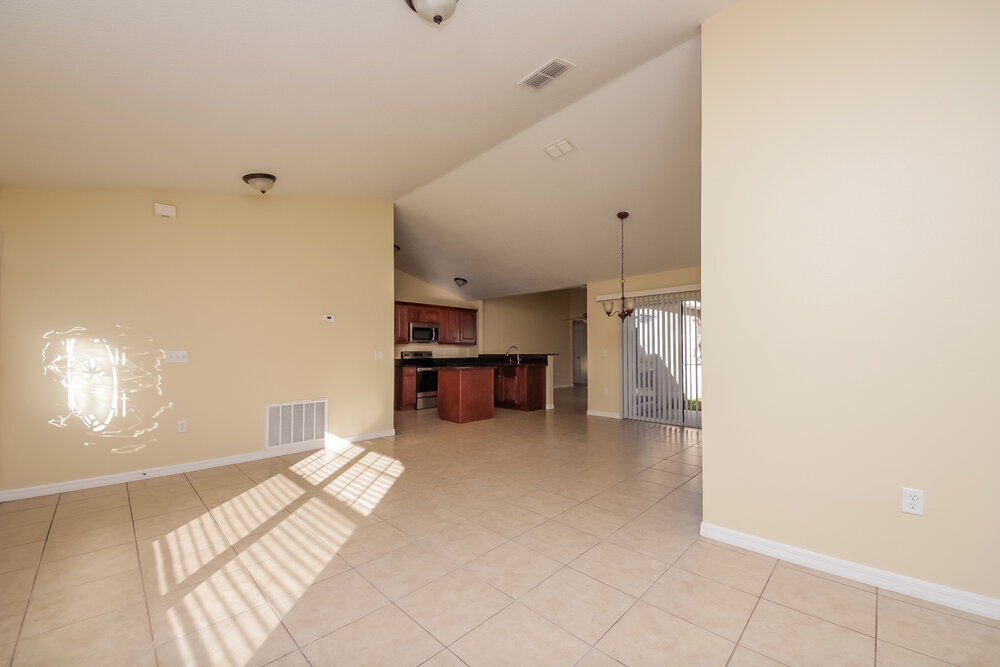 Building Photo - 905 Derbyshire Dr