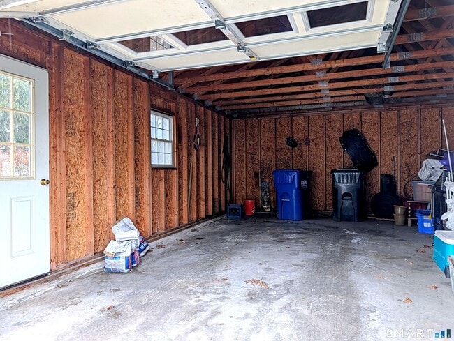 Building Photo - 434 Main St