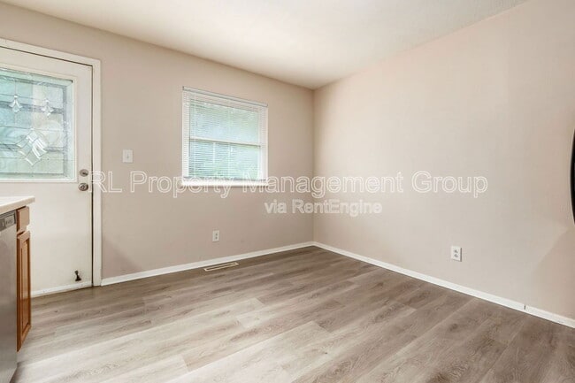 Building Photo - 1495 Yates Dr