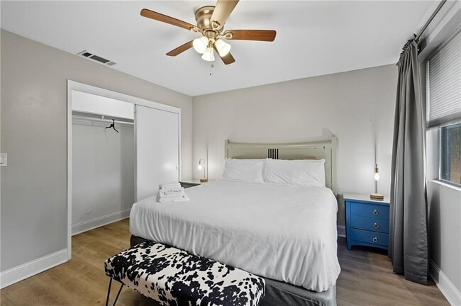 Building Photo - 3645 Peachtree Rd NE