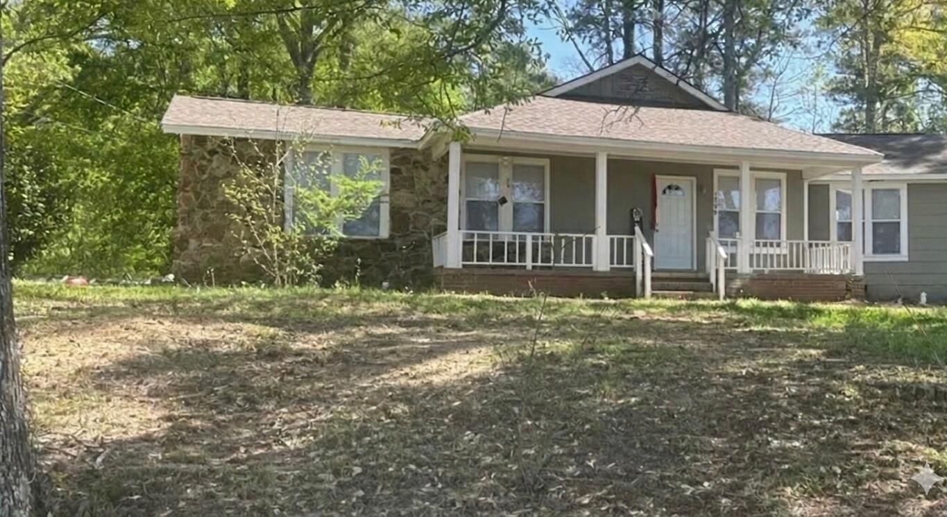 Building Photo - 1299 Hankins St