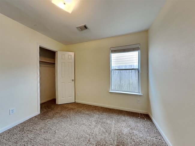 Building Photo - 4111 Medina River Ct