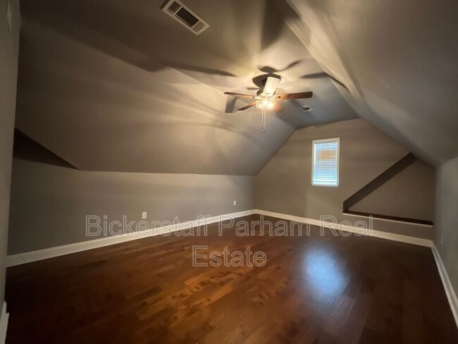 Building Photo - 7073 Spring Walk Dr