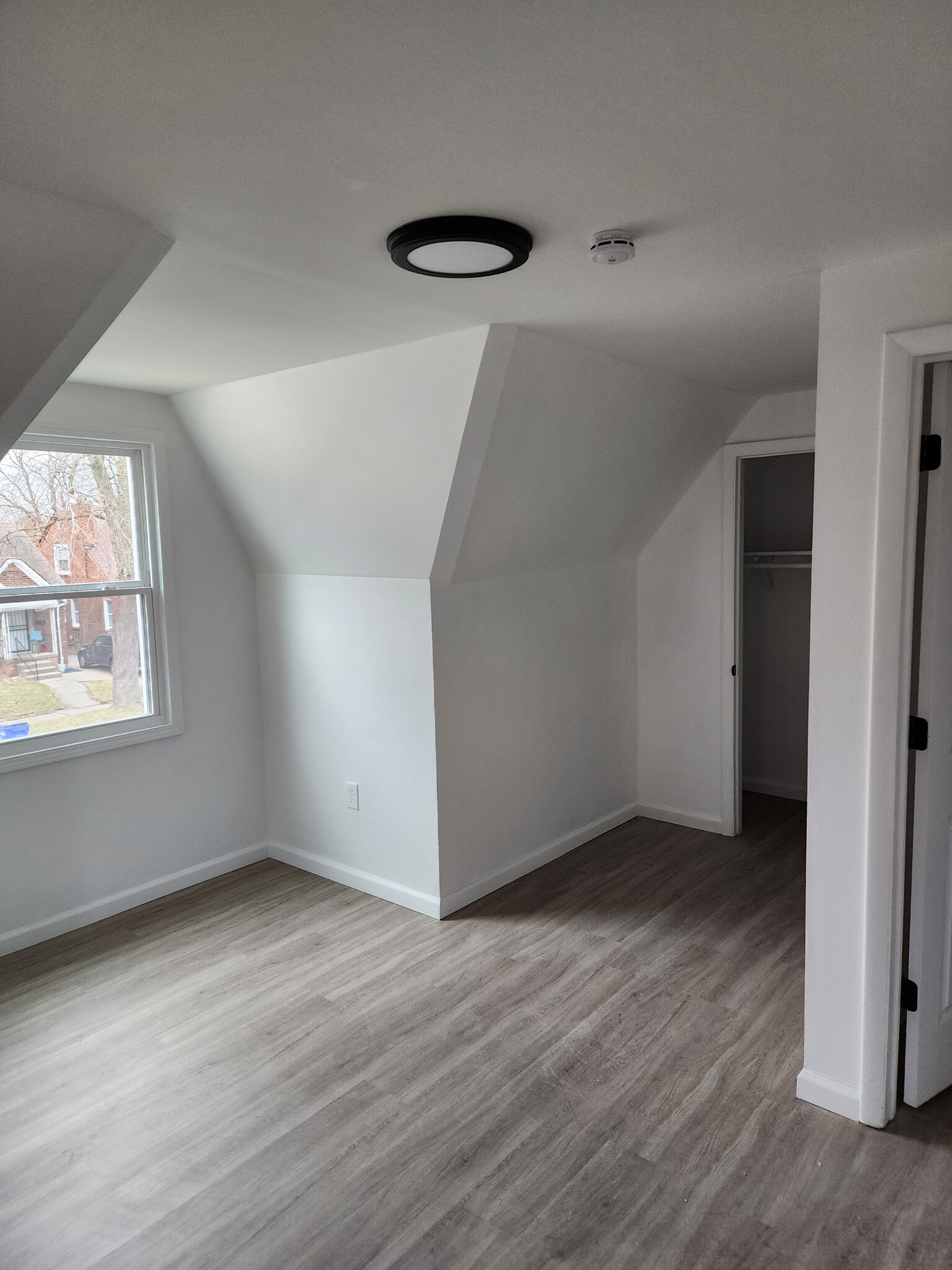 Building Photo - 15731 Lauder St