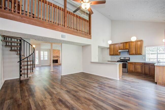 Building Photo - 13510 N Peachfield Cir