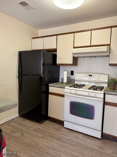 Building Photo - 809 Woodhaven Dr