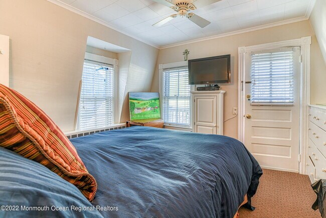 Building Photo - 93 Mt Hermon Way