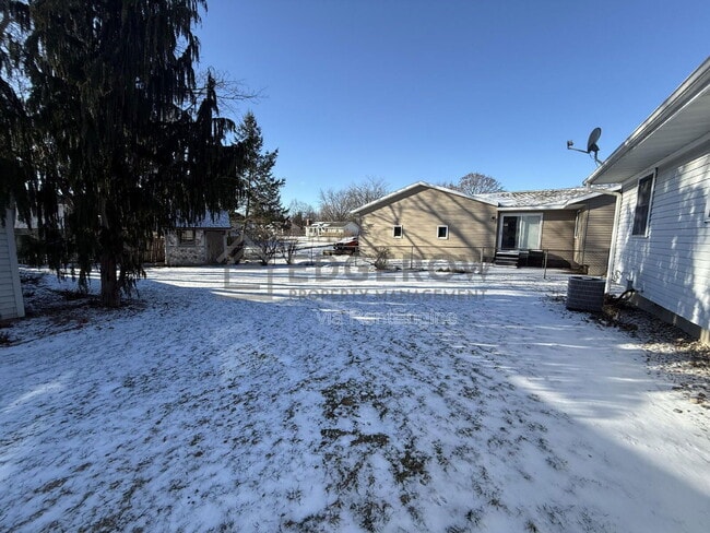 Building Photo - 2540 Ancient Dr SW