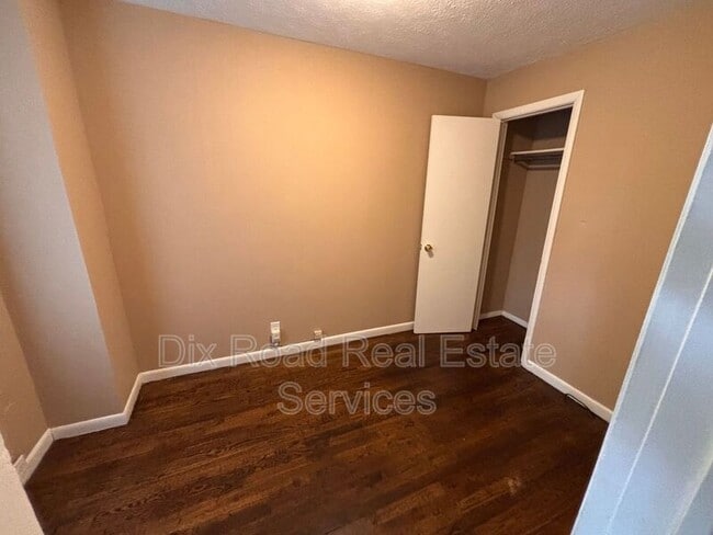 Building Photo - 1788 See Ave