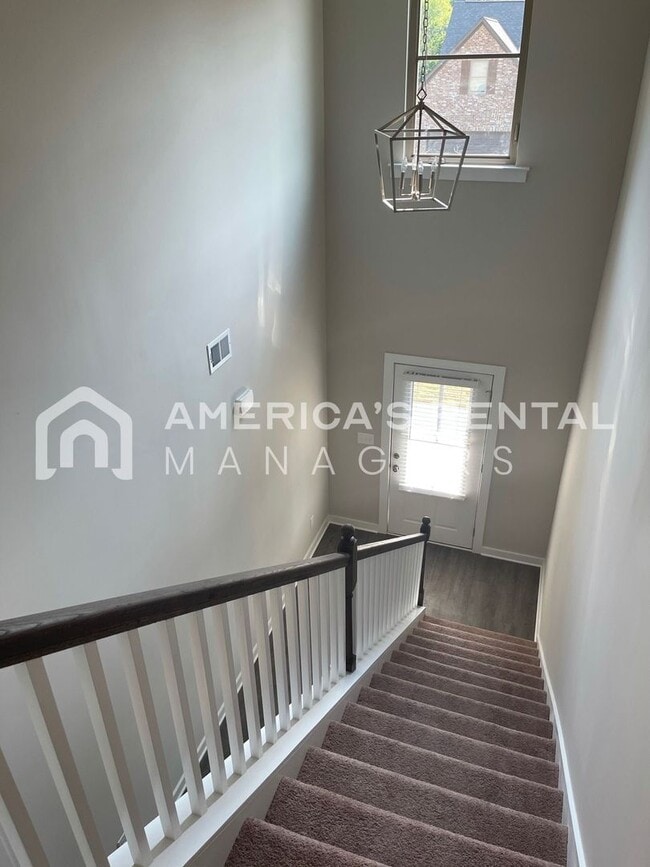 Building Photo - 7963 St.James Dr