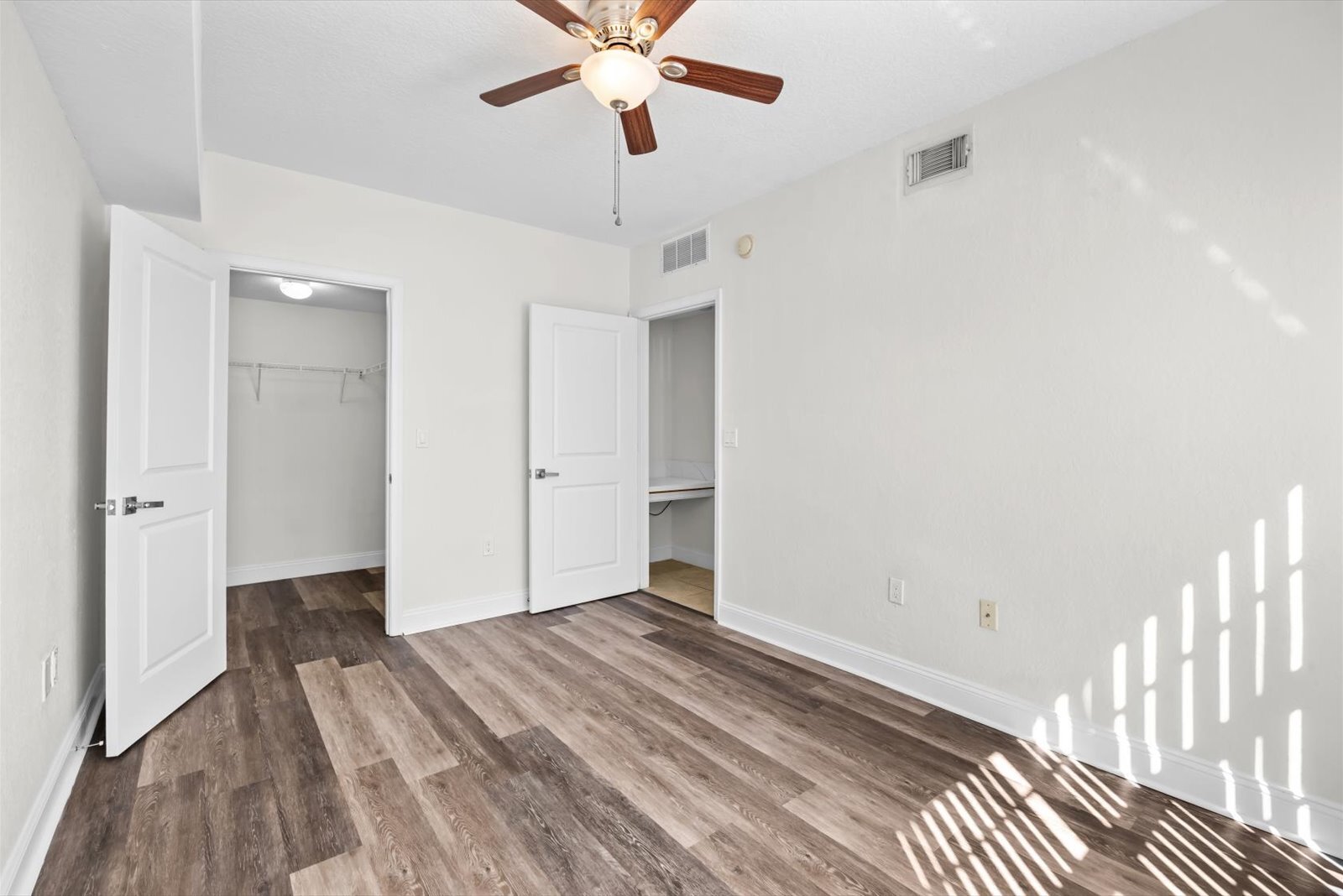 Building Photo - 158 SW Peacock Blvd