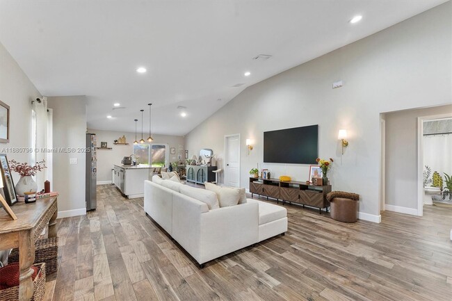 Building Photo - 901 20th St